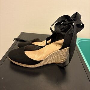 Old Navy Black Wedge Espadrilles